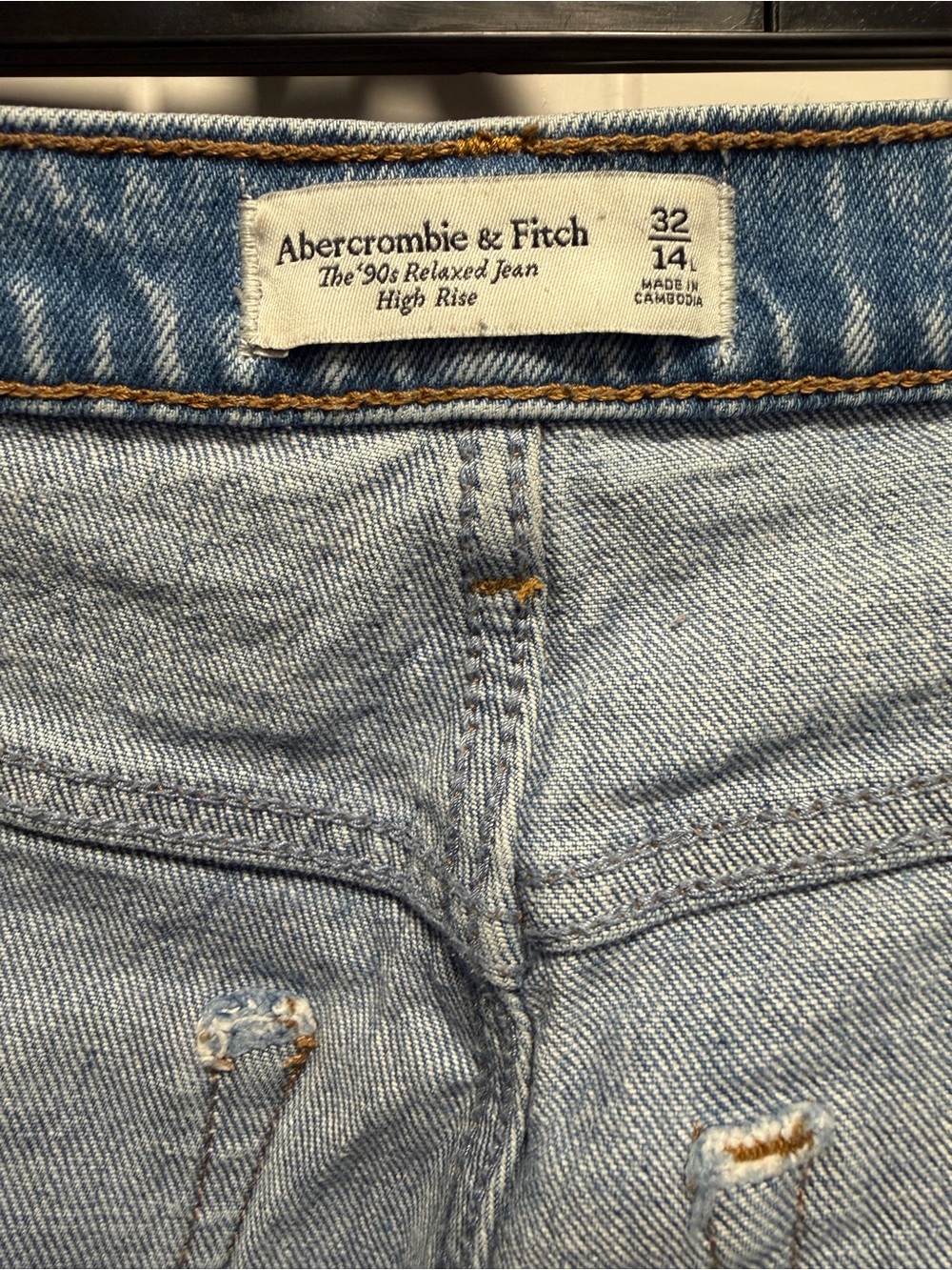 Abercrombie & Fitch High-Rise Jeans in Light Wash Blue